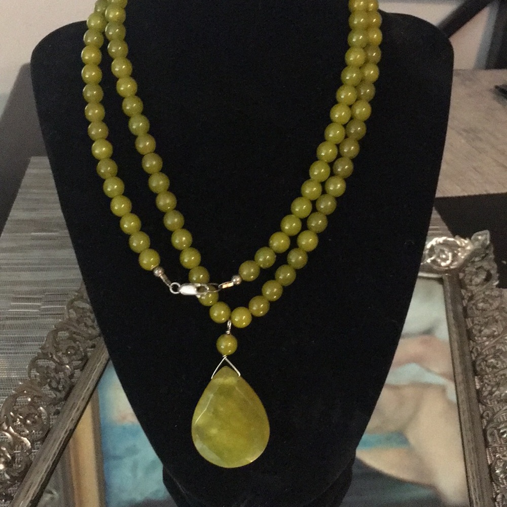 Beautiful jade wrap around necklace!